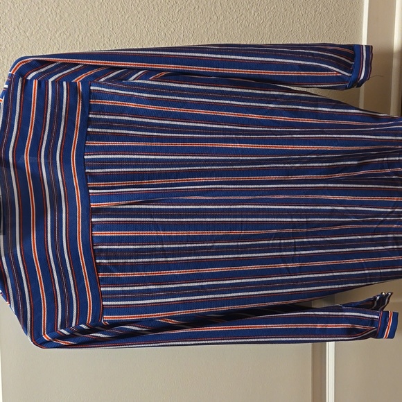 Tops - Picture 2 of 2